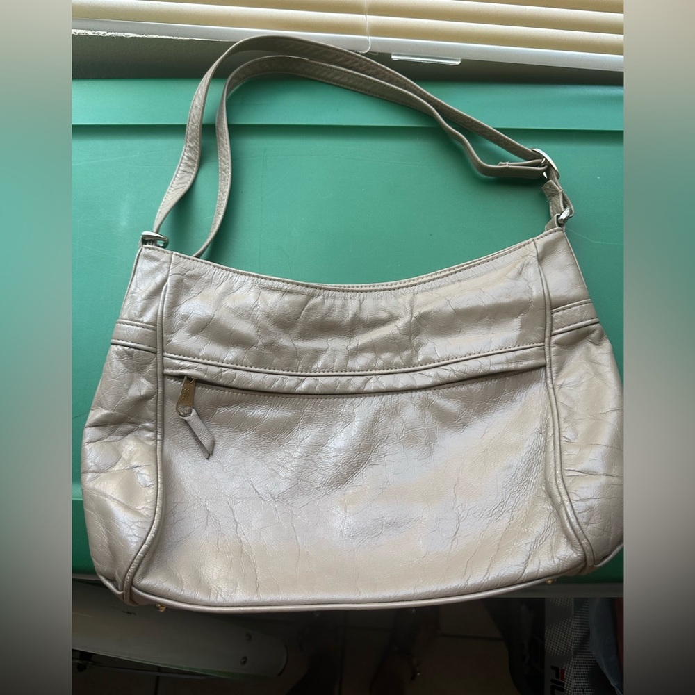 Elegant Cream Shoulder Bag